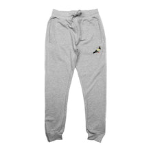 Load image into Gallery viewer, Men's Staple Piped Pigeon Logo Sweatpants - Heather Gray
