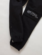 Load image into Gallery viewer, Buy Men's Staple Reverse fleece sweatsuit in Black - Swaggerlikeme.com