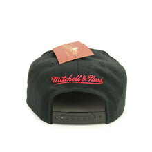 Load image into Gallery viewer, Buy NBA Toronto Raptors Wool 2 Tone Snapback Hat Black and Red By Mitchell and Ness - Swaggerlikeme.com / Grand General Store