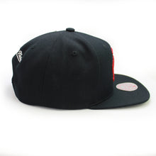 Load image into Gallery viewer, Buy Men's Mitchell & Ness NBA Toronto Raptors Team Ground 2.0 Snapback Hat Black