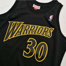 Load image into Gallery viewer, Buy Men's Mitchell & Ness Stephen Curry Golden State Warriors Hardwood Classics Black Dynamic Swingman Jersey - Swaggerlikeme.com