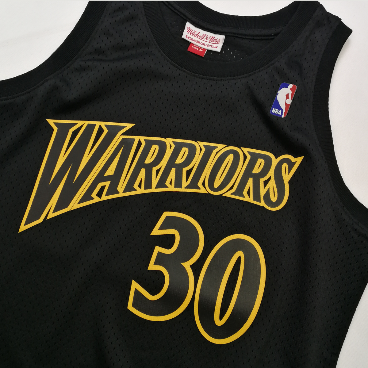 Men's Stephen Curry Golden State Warriors Black Dynamic Swingman Jersey by  Mitchell & Ness