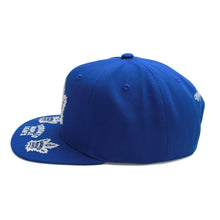 Load image into Gallery viewer, Men's Mitchell & Ness NHL Toronto Maple Leafs Vintage Hat Trick Snapback Hat Blue - Swaggerlikeme.com