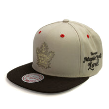 Load image into Gallery viewer, Buy Men's Toronto Maple Leafs NHL Mitchell & Ness Pork Belly Snapback Oatmeal - Swaggerlikeme.com