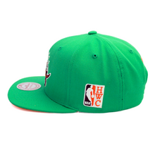 Load image into Gallery viewer, Buy Men's Toronto Raptors Mitchell & Ness NBA Desert Green Snapback hat- Swaggerlikeme.com