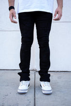 Load image into Gallery viewer, Buy Men&#39;s REELISTIK NYC Hudson Stacked Zipper Bottom Premium Denim Jeans in Jet Black
