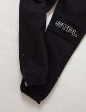 Load image into Gallery viewer, Buy Men&#39;s Staple Reverse fleece sweatsuit in Black - Swaggerlikeme.com
