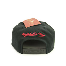 Load image into Gallery viewer, Buy NBA Toronto Raptors Wool 2 Tone Snapback Hat Black and Red By Mitchell and Ness - Swaggerlikeme.com / Grand General Store
