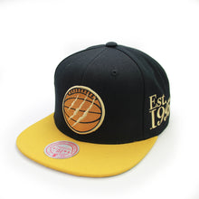 Load image into Gallery viewer, Buy Men&#39;s Toronto Raptors Eye of the Tiger snapback hat by Mitchell &amp; Ness - Black
