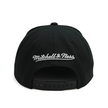 Load image into Gallery viewer, Buy Men&#39;s Chicago Bulls Munch Time Snapback Hat by Mitchell &amp; Ness Black - Swaggerlikeme.com

