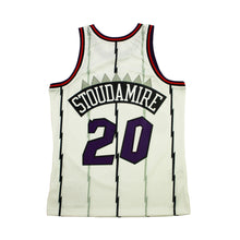 Load image into Gallery viewer, Buy Mitchell &amp; Ness Damon Stoudamire Toronto Raptors Hardwood Classics 1995 Swingman Jersey - White - Swaggerlikeme.com / Grand General Store
